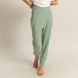 ✨NWT HYFVE High-Waist Pocket Detail Comfy Sweatpants